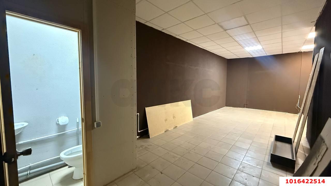 Фото №4: Торговое помещение 60&nbsp;м², 1/1&nbsp;эт. - Краснодар, Прикубанский внутригородской округ, мкр. Краевая Клиническая Больница, ул. Домбайская, 4/1