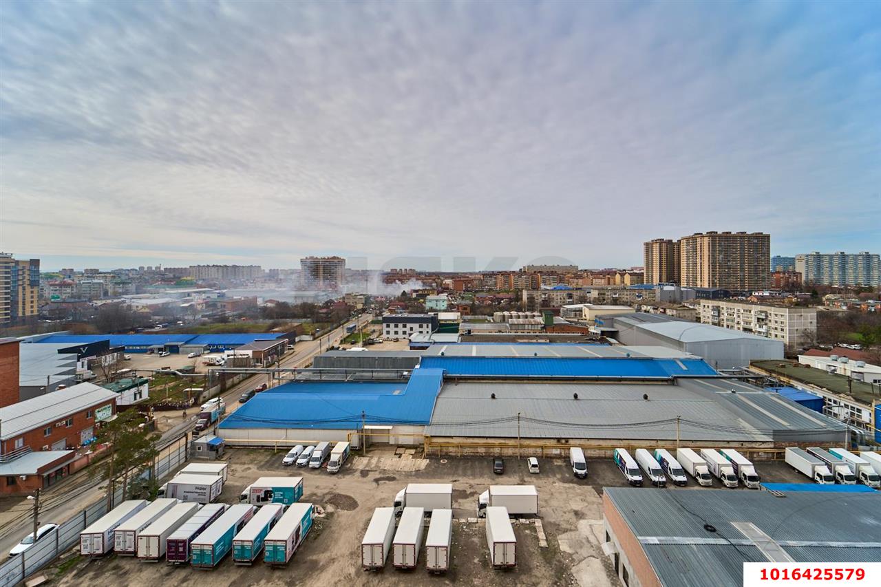 Фото №8: 2-комнатная квартира 68&nbsp;м², 11/16&nbsp;эт. - Краснодар, Прикубанский внутригородской округ, Калинино, мкр. Завод Радиоизмерительных Приборов, пер. Гаражный, 9