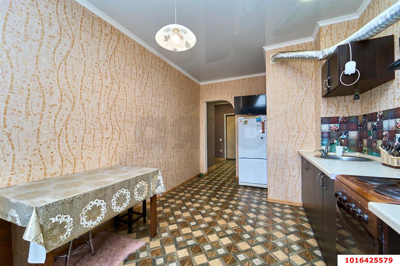 Фото №2: 2-комнатная квартира 68&nbsp;м², 11/16&nbsp;эт. - Краснодар, Прикубанский внутригородской округ, Калинино, мкр. Завод Радиоизмерительных Приборов, пер. Гаражный, 9