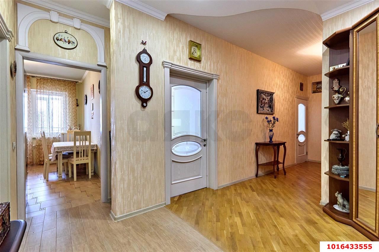 Фото №5: 2-комнатная квартира 98&nbsp;м², 11/16&nbsp;эт. - Краснодар, Центральный внутригородской округ, мкр. Центральный, ул. Красноармейская, 100