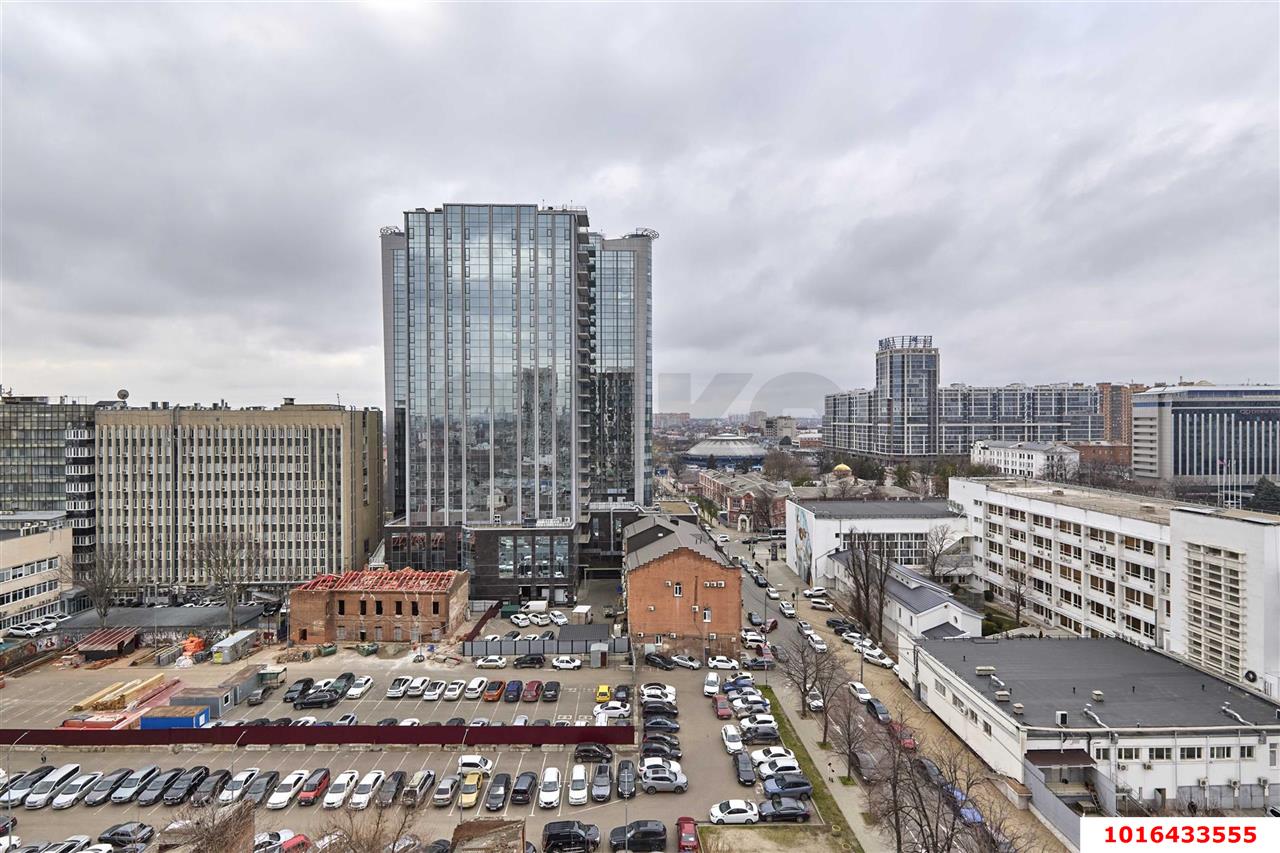 Фото №10: 2-комнатная квартира 98&nbsp;м², 11/16&nbsp;эт. - Краснодар, Центральный внутригородской округ, мкр. Центральный, ул. Красноармейская, 100