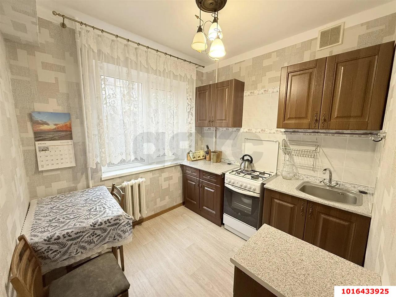 Фото №1: 3-комнатная квартира 60&nbsp;м², 2/5&nbsp;эт. - Краснодар, Западный внутригородской округ, мкр. Фестивальный, ул. Котовского, 94