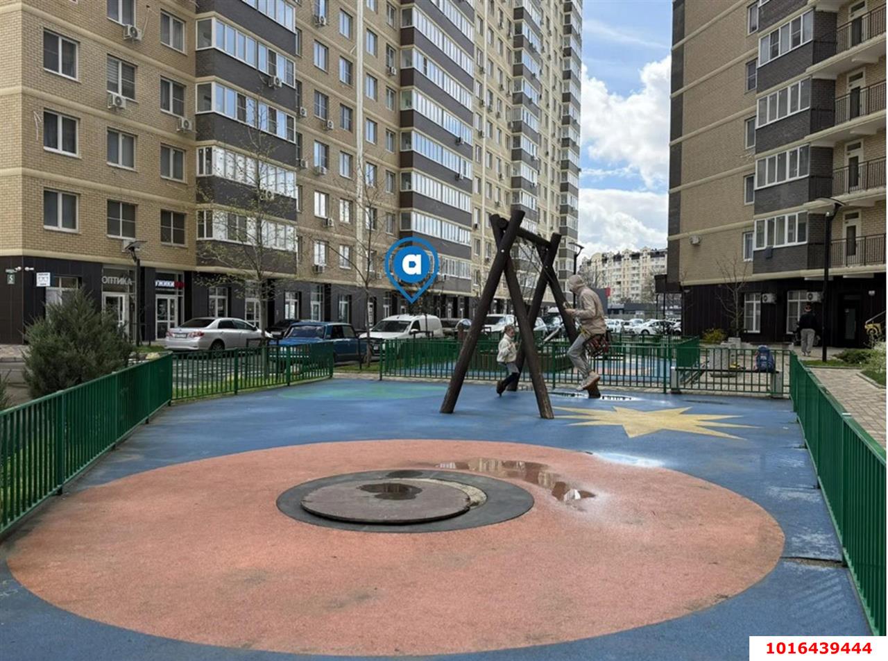 Фото №2: Торговое помещение 61&nbsp;м², 1/16&nbsp;эт. - Краснодар, Прикубанский внутригородской округ, мкр. жилой комплекс Свобода, ул. Домбайская, 55