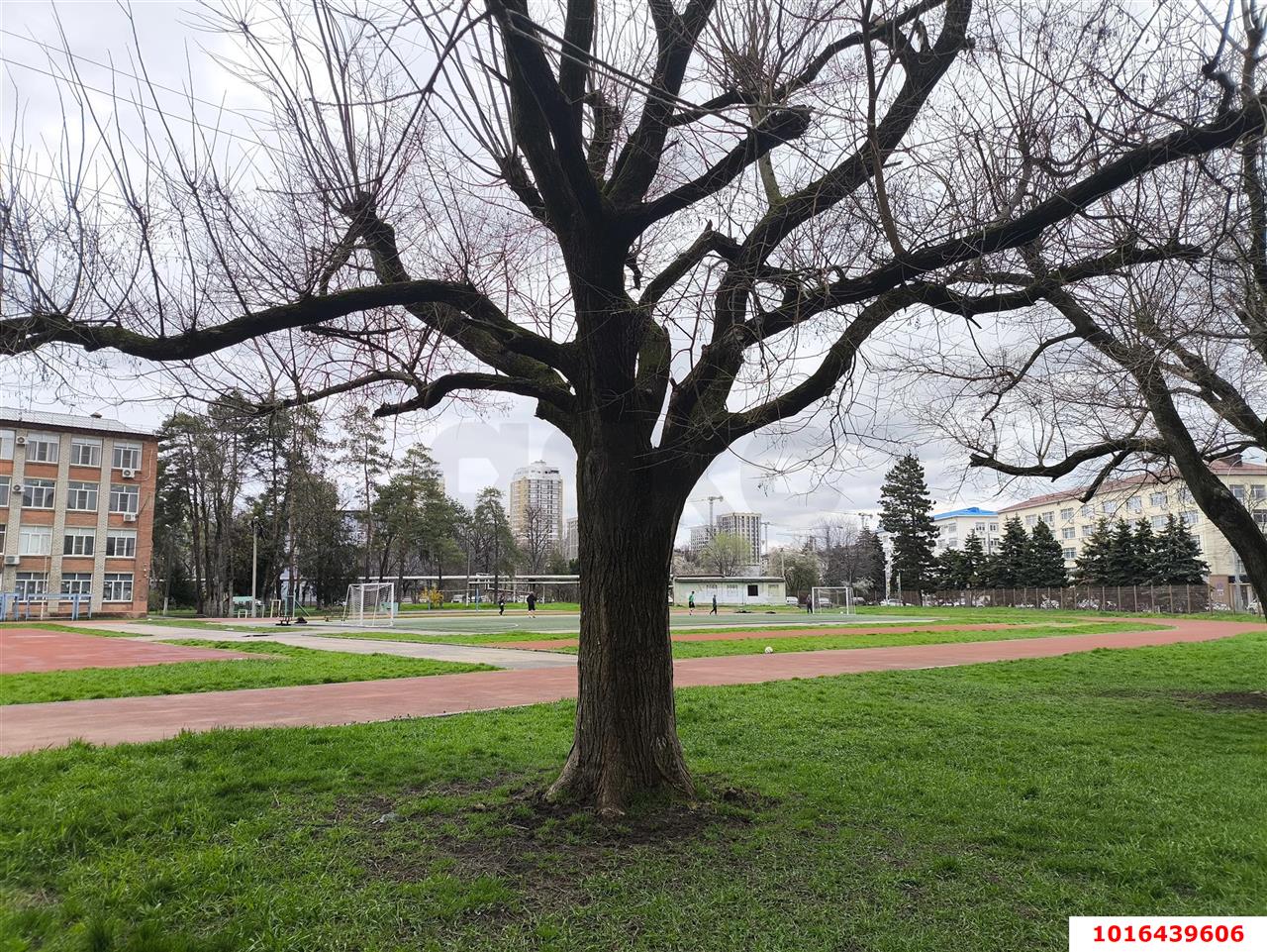 Фото №10: 2-комнатная квартира 46&nbsp;м², 9/9&nbsp;эт. - Краснодар, Карасунский внутригородской округ, мкр. Черёмушки, ул. Старокубанская, 125