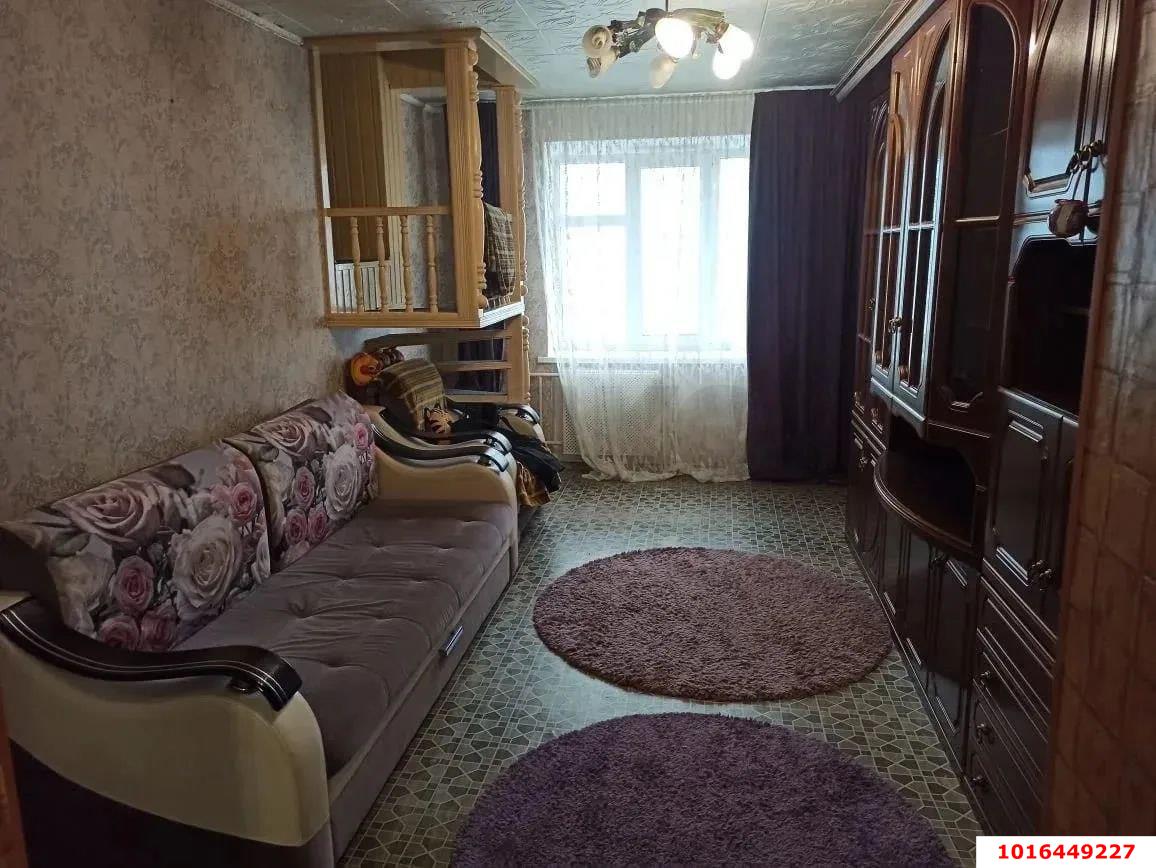 Фото №2: Комната 37&nbsp;м², 8/9&nbsp;эт. - Краснодар, Карасунский внутригородской округ, мкр. Хлопчато-бумажный Комбинат, ул. Уральская, 81/2