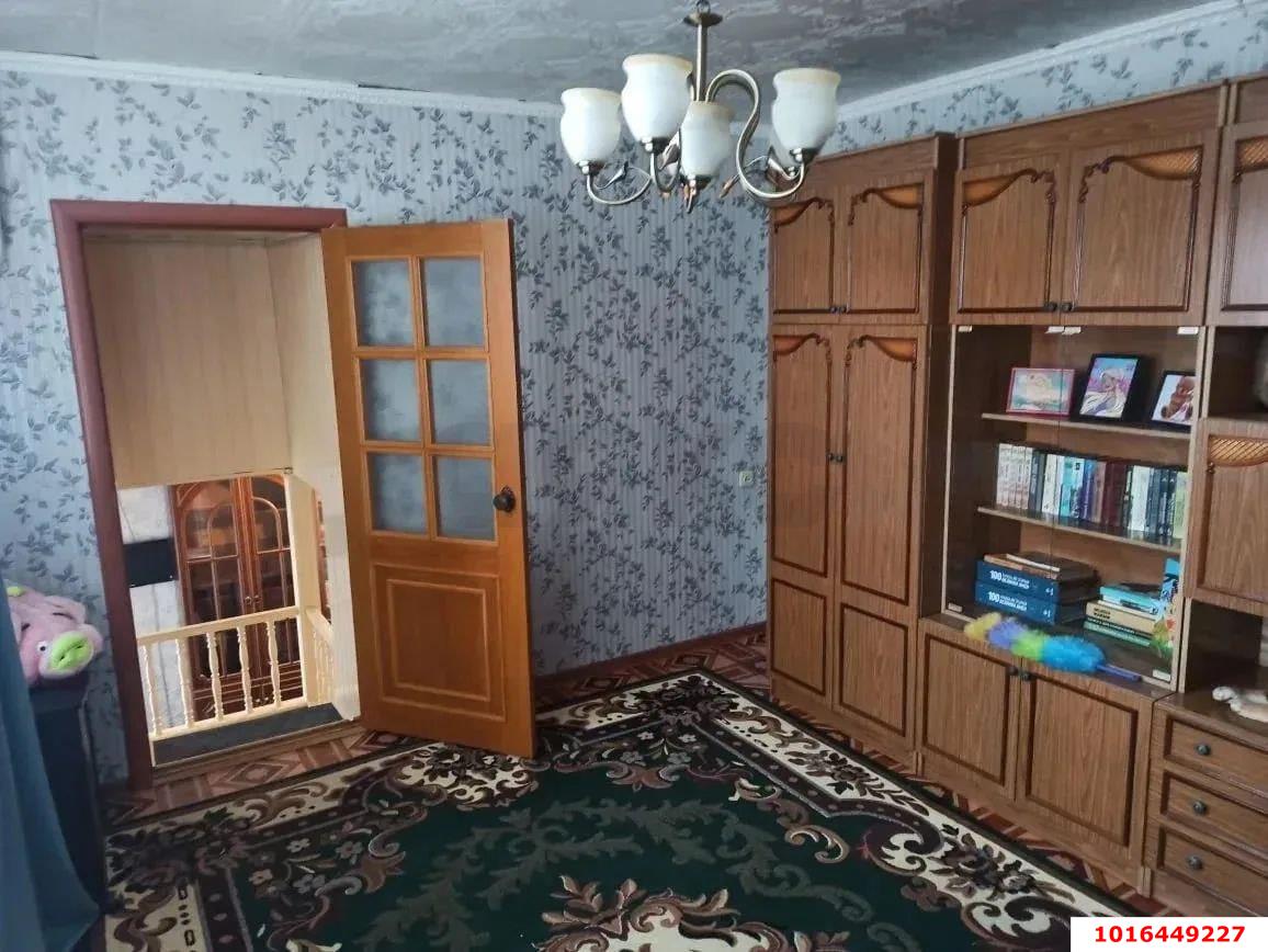 Фото №4: Комната 37&nbsp;м², 8/9&nbsp;эт. - Краснодар, Карасунский внутригородской округ, мкр. Хлопчато-бумажный Комбинат, ул. Уральская, 81/2