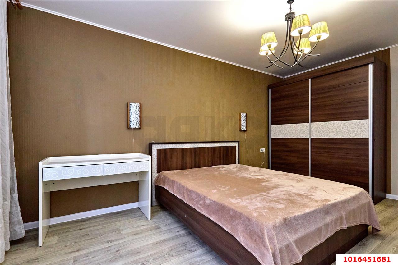 Фото №4: 2-комнатная квартира 52&nbsp;м², 1/12&nbsp;эт. - Краснодар, Западный внутригородской округ, мкр. Юбилейный, ул. Рождественская набережная, 39