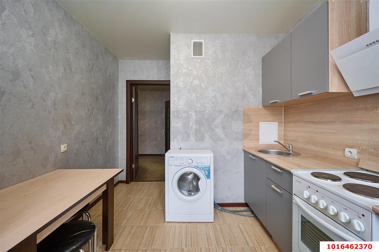 Фото №2: 3-комнатная квартира 75&nbsp;м², 15/17&nbsp;эт. - Краснодар, Прикубанский внутригородской округ, Музыкальный, ЖК Времена Года, мкр. имени Петра Метальникова, ул. Петра Метальникова, 5к1