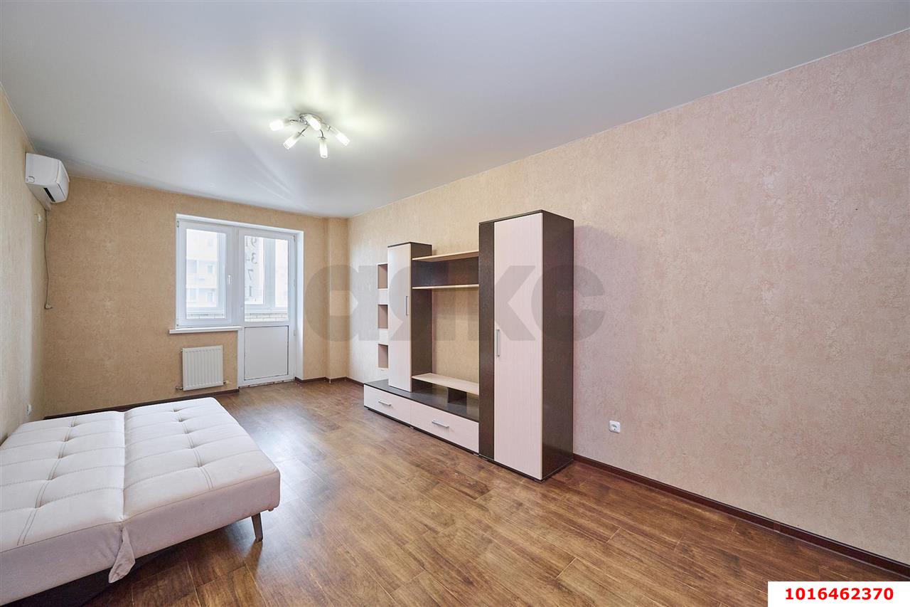 Фото №4: 3-комнатная квартира 75&nbsp;м², 15/17&nbsp;эт. - Краснодар, Прикубанский внутригородской округ, Музыкальный, ЖК Времена Года, мкр. имени Петра Метальникова, ул. Петра Метальникова, 5к1