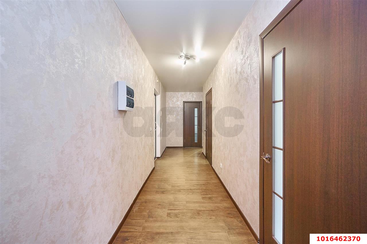 Фото №11: 3-комнатная квартира 75&nbsp;м², 15/17&nbsp;эт. - Краснодар, Прикубанский внутригородской округ, Музыкальный, ЖК Времена Года, мкр. имени Петра Метальникова, ул. Петра Метальникова, 5к1
