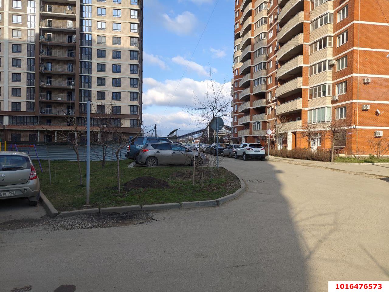 Фото №1: 1-комнатная квартира 43&nbsp;м², 2/16&nbsp;эт. - Краснодар, Прикубанский внутригородской округ, мкр. Догма Парк, ул. Марины Цветаевой, 3к1