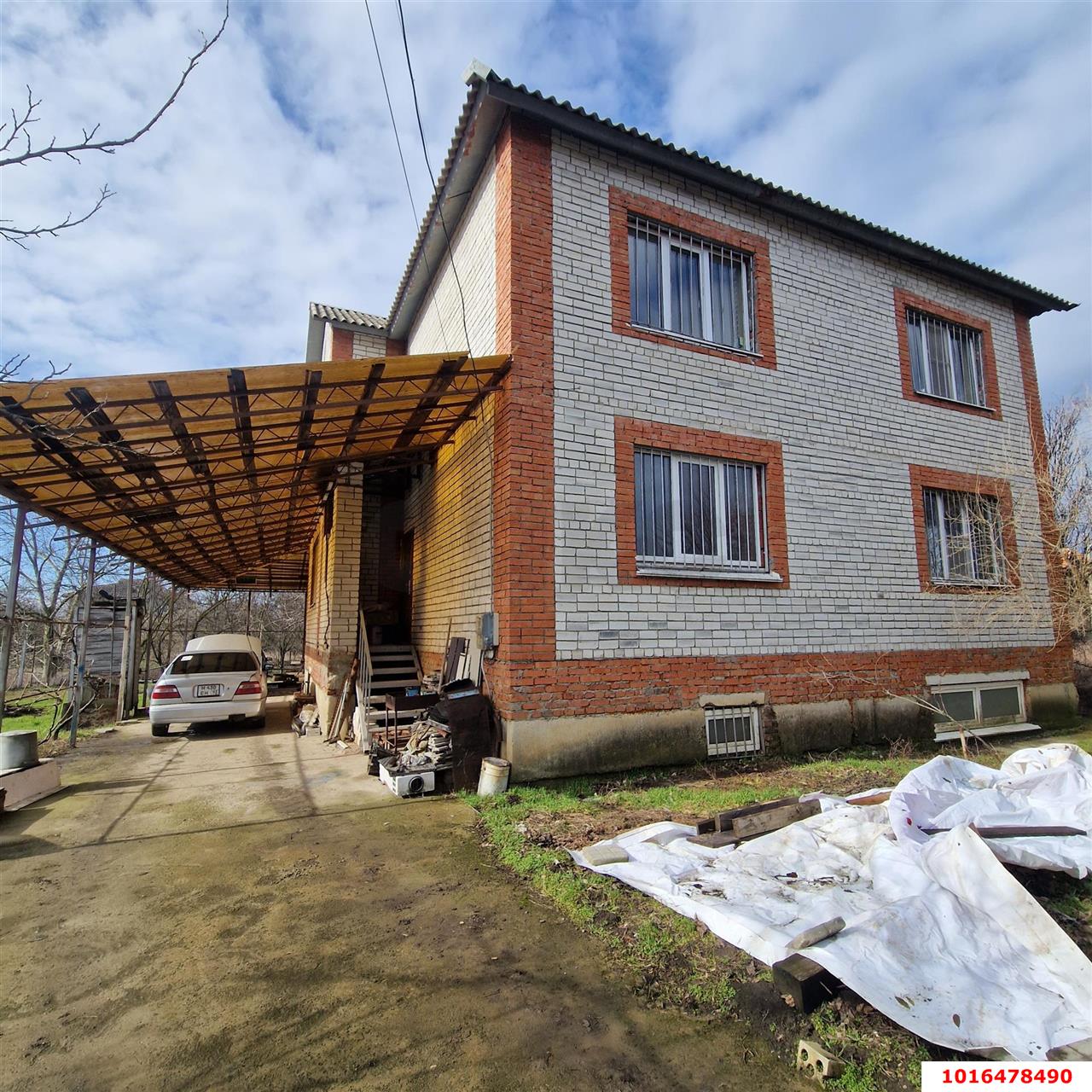 Фото №1: Дом 322&nbsp;м² + 12&nbsp;сот., 2&nbsp;эт. - Октябрьский, мкр. Прикубанский внутригородской округ, ул. Батуринская, 37