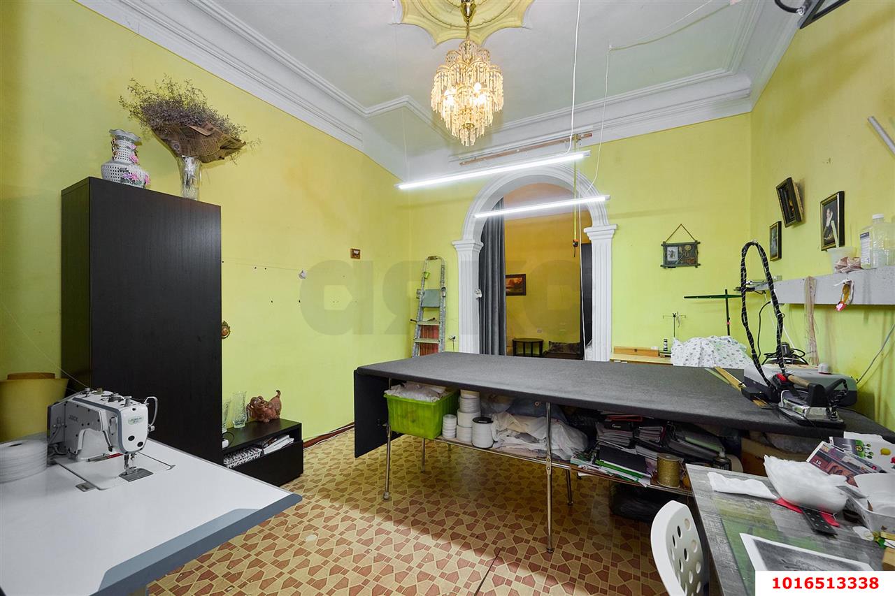 Фото №6: 3-комнатная квартира 54&nbsp;м², 1/1&nbsp;эт. - Краснодар, Центральный внутригородской округ, мкр. Центральный, ул. имени Максима Горького, 163