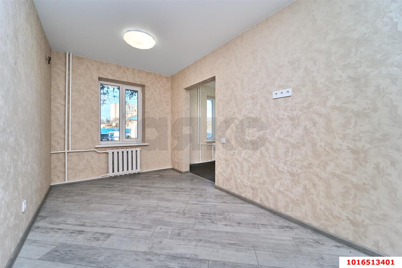 Фото №4: 3-комнатная квартира 57&nbsp;м², 1/2&nbsp;эт. - Краснодар, Прикубанский внутригородской округ, мкр. Фестивальный, ул. Гагарина, 188