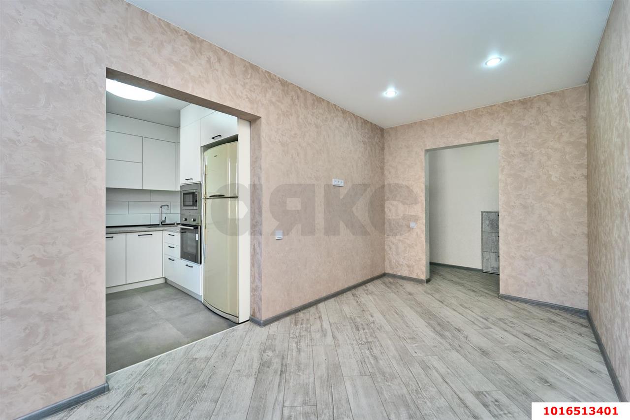 Фото №5: 3-комнатная квартира 57&nbsp;м², 1/2&nbsp;эт. - Краснодар, Прикубанский внутригородской округ, мкр. Фестивальный, ул. Гагарина, 188