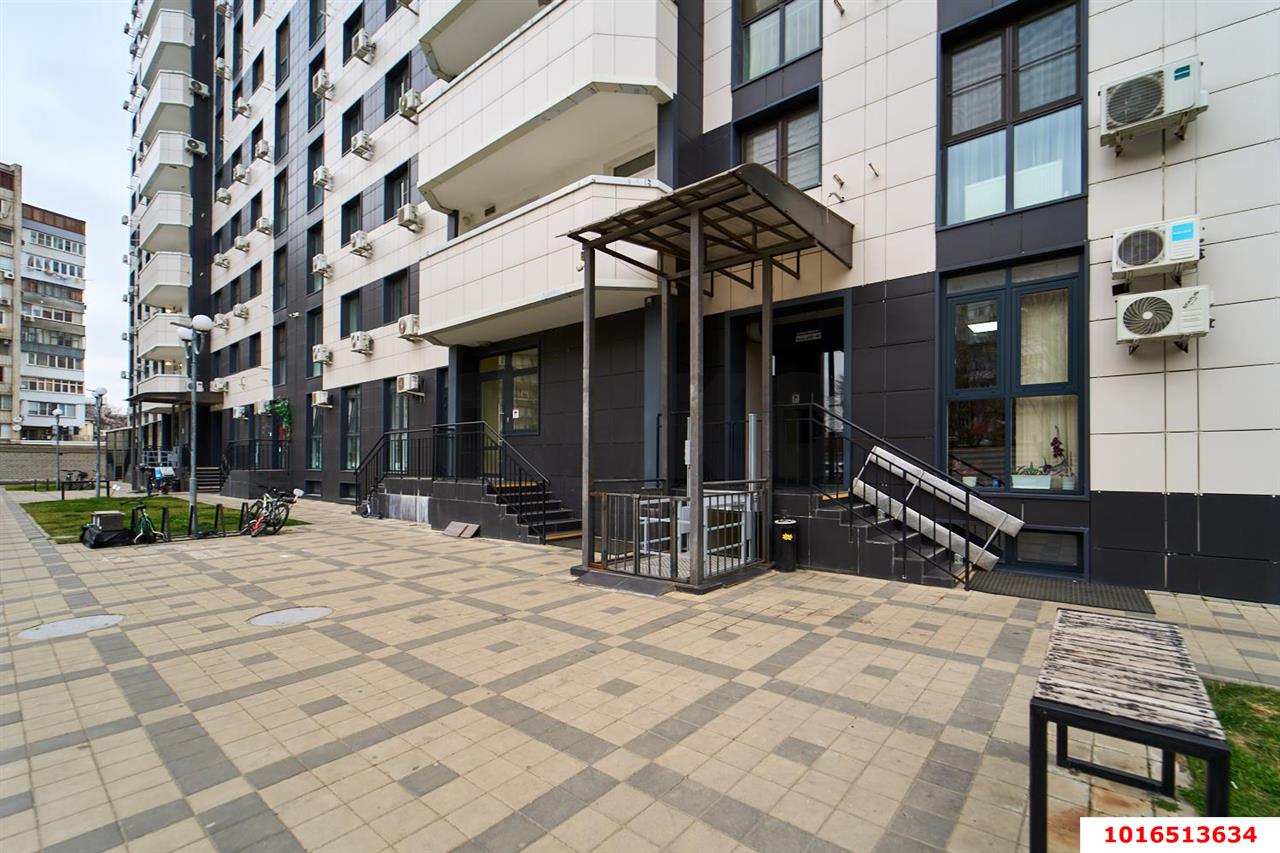Фото №16: 3-комнатная квартира 85&nbsp;м², 15/25&nbsp;эт. - Краснодар, Центральный внутригородской округ, ЖК Краснодар, мкр. Центральный, ул. Железнодорожная, 23/1