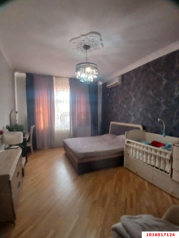 Фото №5: Дом 265&nbsp;м² + 3.8&nbsp;сот., 2&nbsp;эт. - Краснодар, Прикубанский внутригородской округ, мкр. Табачная Фабрика, ул. Первомайская, 45