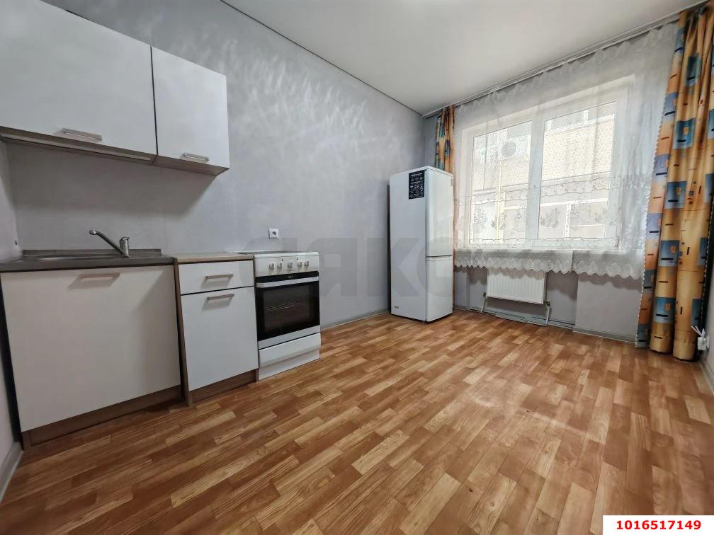 Фото №6: 1-комнатная квартира 34&nbsp;м², 3/6&nbsp;эт. - Краснодар, Прикубанский внутригородской округ, Калинино, мкр. Завод Радиоизмерительных Приборов, ул. Корчагинцев, 10