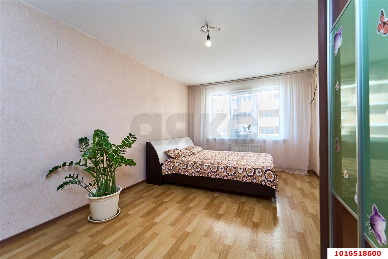 Фото №4: 3-комнатная квартира 90&nbsp;м², 10/16&nbsp;эт. - Краснодар, Прикубанский внутригородской округ, мкр. Восточно-Кругликовский, ул. Героев-Разведчиков, 42