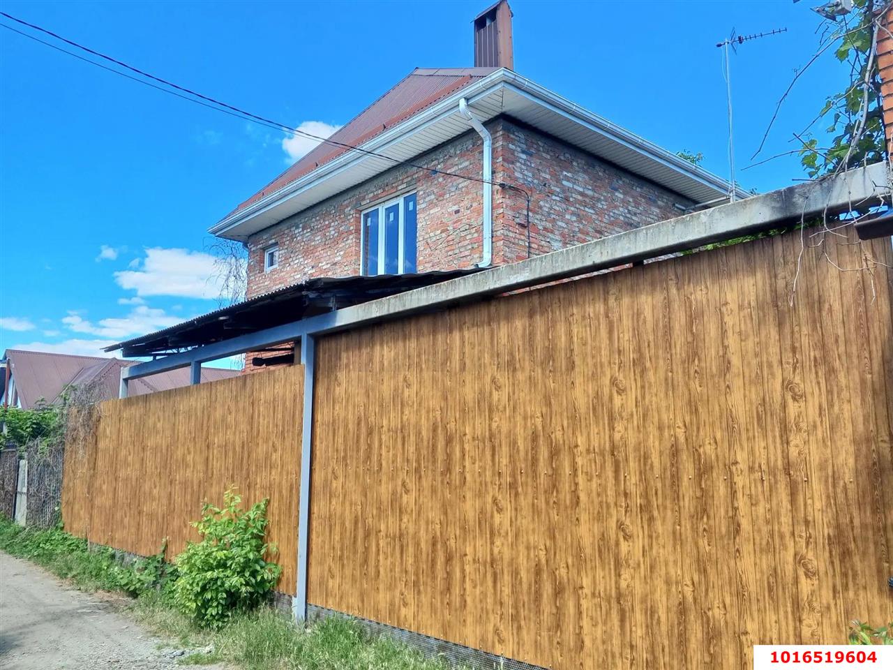 Фото №1: Дом 161&nbsp;м² + 6&nbsp;сот., 3&nbsp;эт. - Краснодаргорстрой, мкр. Прикубанский внутригородской округ, ул. 3-я Линия, 18