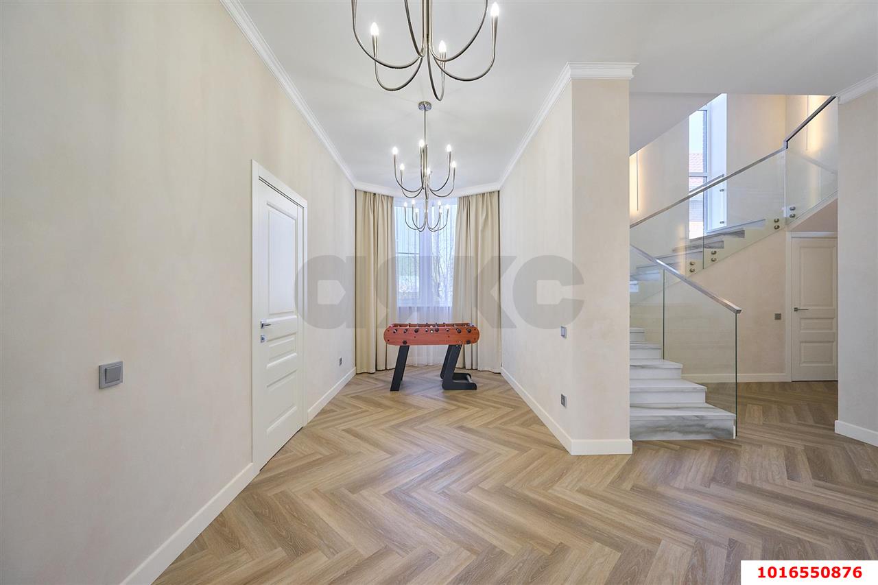 Фото №16: Дом 360&nbsp;м² + 8&nbsp;сот., 3&nbsp;эт. - Краснодар, Прикубанский внутригородской округ, Калинино, мкр. Завод Радиоизмерительных Приборов, ул. Аграрная, 21
