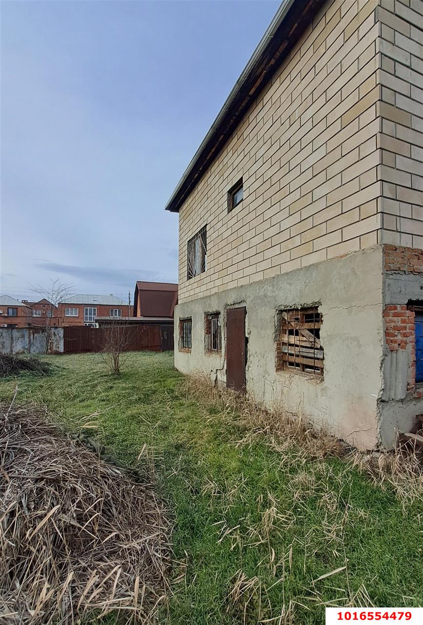 Фото №2: Дом 309&nbsp;м² + 6.71&nbsp;сот., 3&nbsp;эт. - Краснодар, Прикубанский внутригородской округ, Калинино, мкр. Завод Радиоизмерительных Приборов, ул. 1 Мая, 611/3