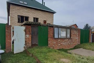 Фото №1: Дом 309 м² + 6.71 сот., 3 эт. - Краснодар, мкр. Завод Радиоизмерительных Приборов, ул. 1 Мая, 611/3