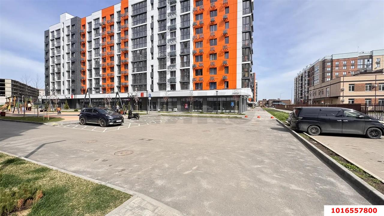 Фото №5: Торговое помещение 48&nbsp;м², 1/9&nbsp;эт. - Краснодар, Прикубанский внутригородской округ, мкр. жилой комплекс Друзья, ул. имени Генерала Брусилова, 28к4