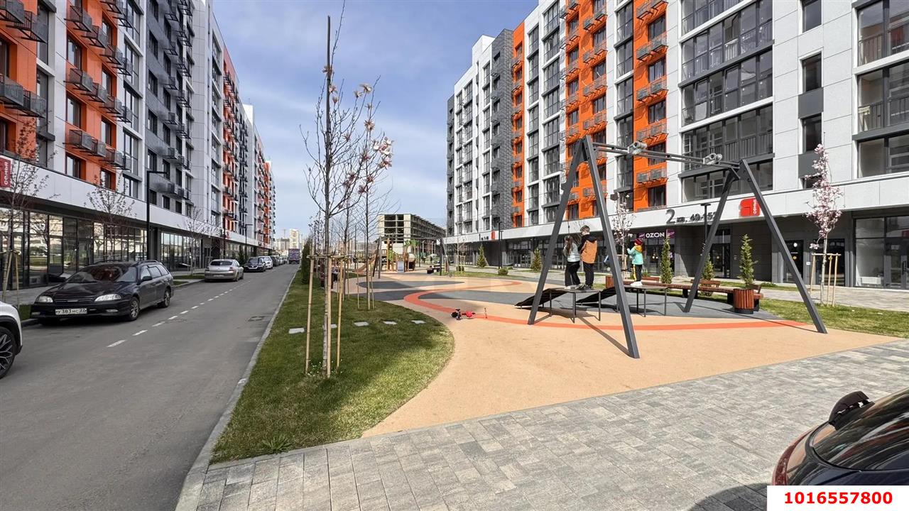 Фото №3: Торговое помещение 48&nbsp;м², 1/9&nbsp;эт. - Краснодар, Прикубанский внутригородской округ, мкр. жилой комплекс Друзья, ул. имени Генерала Брусилова, 28к4