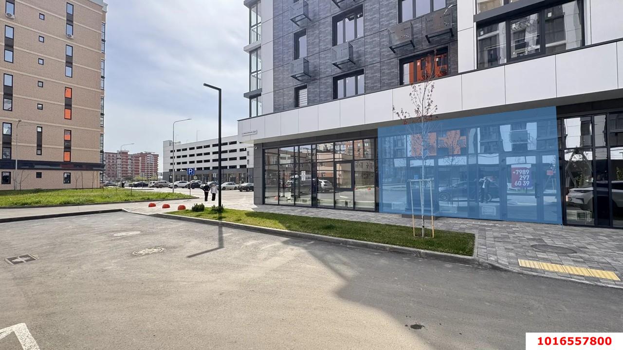 Фото №1: Торговое помещение 48&nbsp;м², 1/9&nbsp;эт. - Краснодар, Прикубанский внутригородской округ, мкр. жилой комплекс Друзья, ул. имени Генерала Брусилова, 28к4