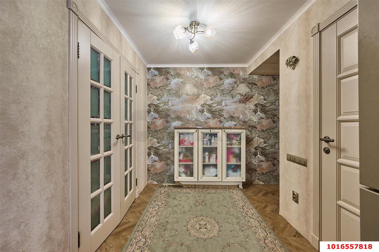 Фото №4: 2-комнатная квартира 58&nbsp;м², 2/11&nbsp;эт. - Краснодар, Западный внутригородской округ, мкр. Центральный, ул. Октябрьская, 44