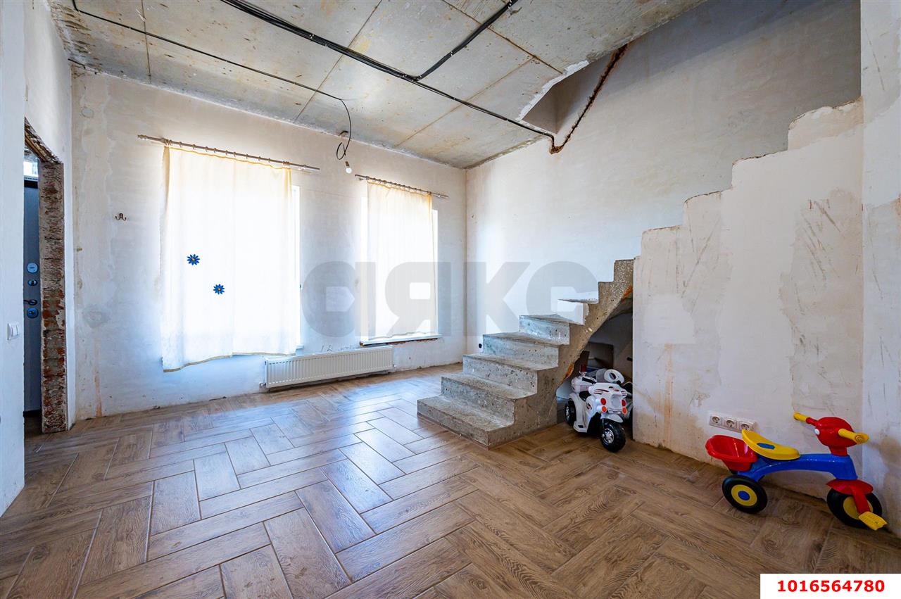 Фото №4: Дом 112&nbsp;м² + 1&nbsp;сот., 2&nbsp;эт. - Краснодар, Прикубанский внутригородской округ, мкр. Парковый, пр-д 5-й Архангельский, 15