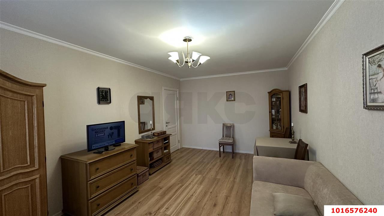 Фото №2: 2-комнатная квартира 55&nbsp;м², 9/10&nbsp;эт. - Краснодар, Прикубанский внутригородской округ, мкр. Краевая Клиническая Больница, ул. 1 Мая, 234