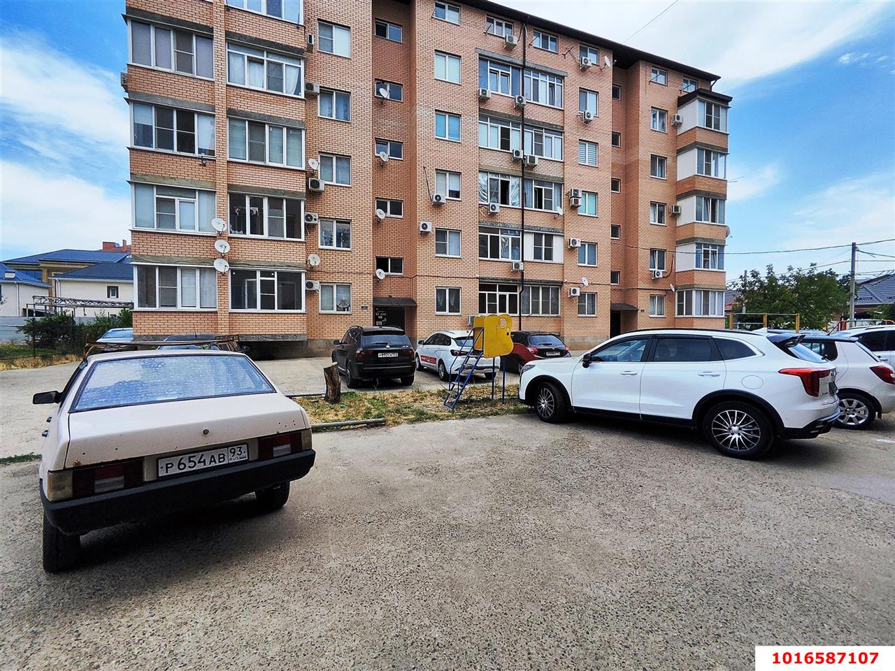 Фото №11: 1-комнатная квартира 45&nbsp;м², 3/6&nbsp;эт. - Краснодар, Прикубанский внутригородской округ, мкр. Сады Калинина, ул. Семёновская, 39