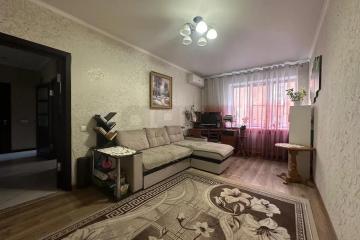 Фото №1: 2-комнатная квартира 49&nbsp;м², 1/6&nbsp;эт. - Берёзовый, мкр. Витаминкомбинат, ул. 2-я Целиноградская, 38