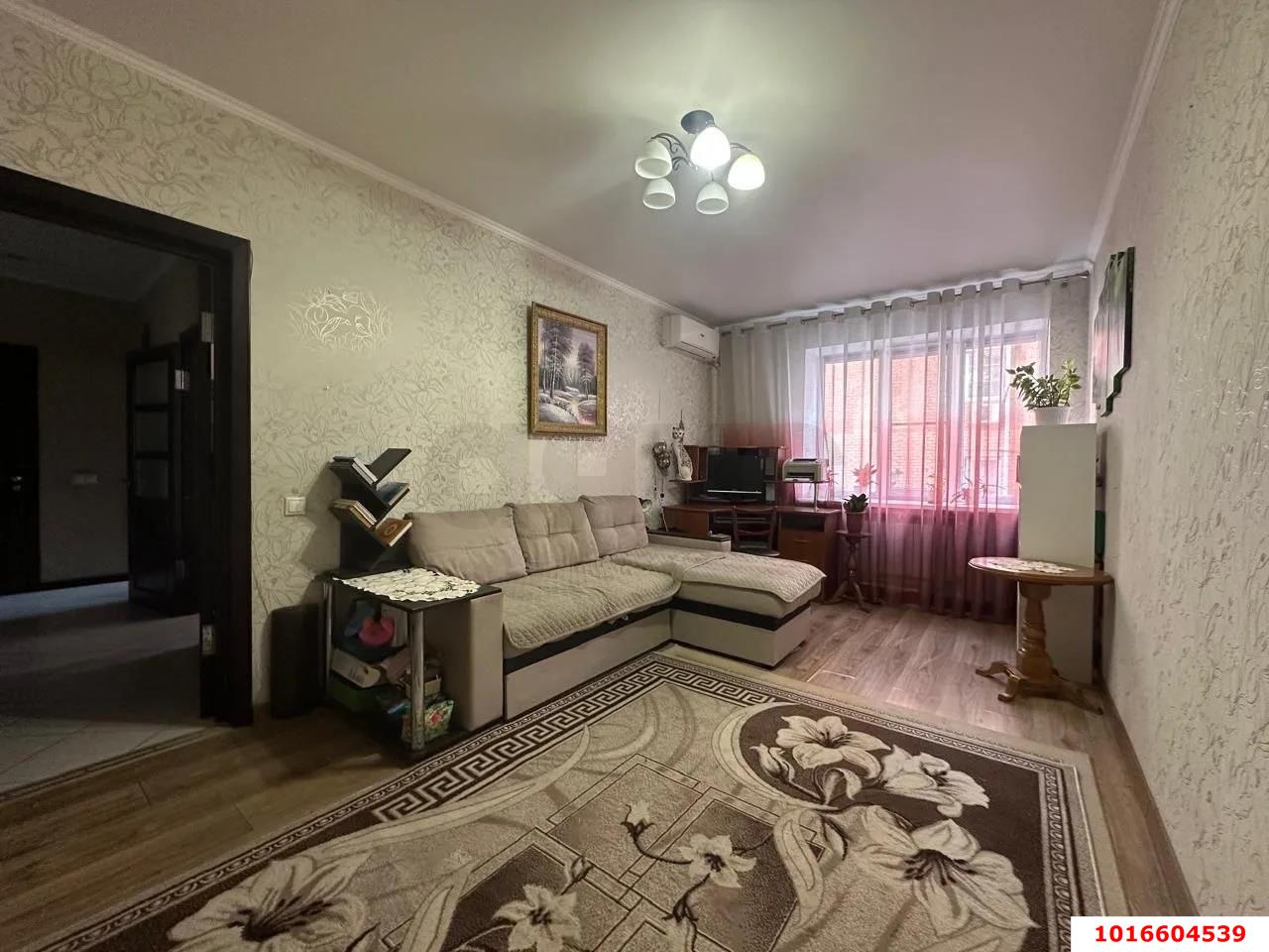 Фото №1: 2-комнатная квартира 50&nbsp;м², 1/6&nbsp;эт. - Берёзовый, Прикубанский внутригородской округ, мкр. Витаминкомбинат, ул. 2-я Целиноградская, 38