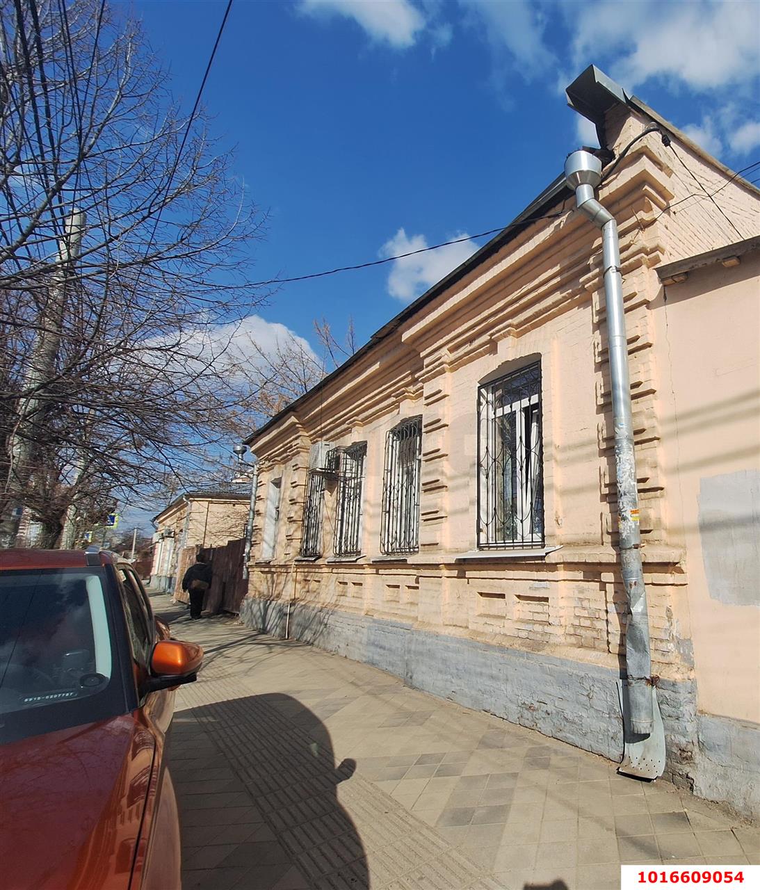 Фото №1: 2-комнатная квартира 36&nbsp;м², 1/1&nbsp;эт. - Краснодар, Центральный внутригородской округ, мкр. Центральный, ул. Митрофана Седина, 78