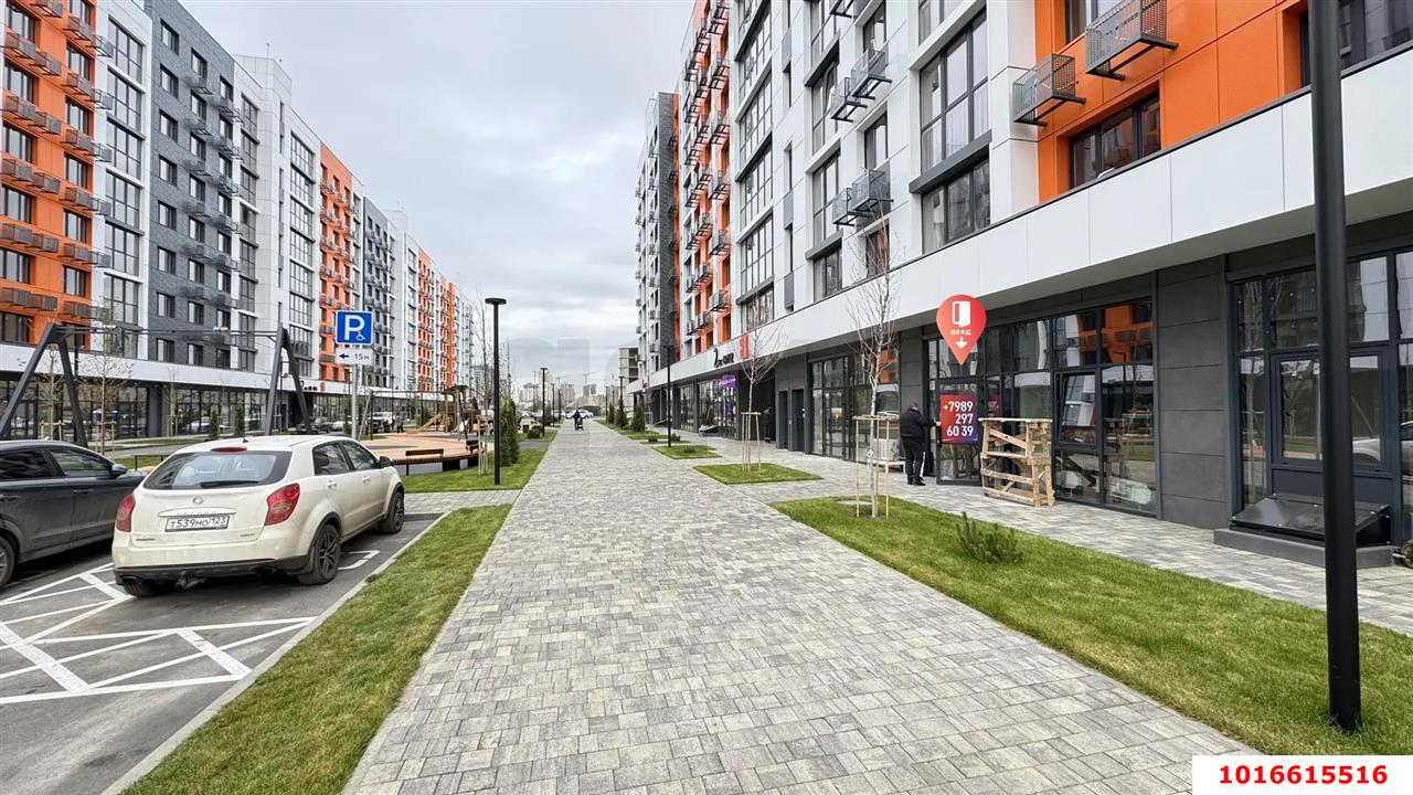 Фото №3: Торговое помещение 47&nbsp;м², 1/9&nbsp;эт. - Краснодар, Прикубанский внутригородской округ, мкр. жилой комплекс Зелёная Территория, ул. имени Генерала Брусилова, 5лит1.3