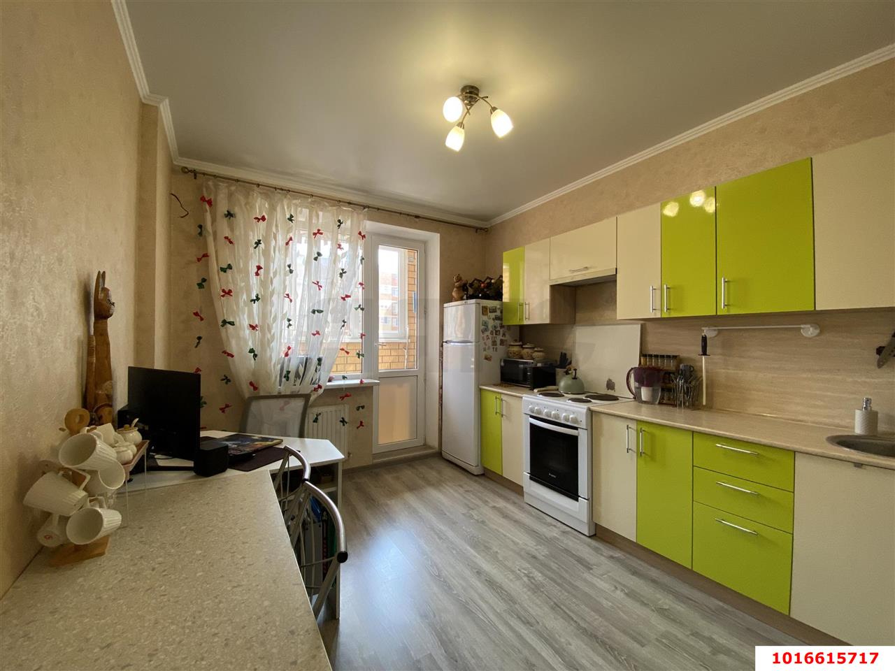 Фото №1: 1-комнатная квартира 43&nbsp;м², 16/19&nbsp;эт. - Краснодар, Карасунский внутригородской округ, мкр. Гидростроителей, ул. Автолюбителей, 52/4