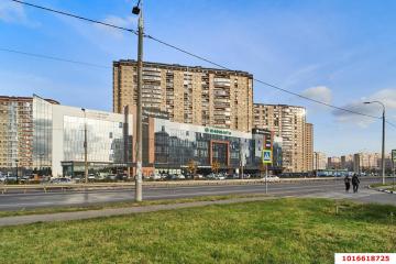 Фото №1: 2-комнатная квартира 68 м², 13/24 эт. - Краснодар, мкр. имени Петра Метальникова, ул. Петра Метальникова, 38