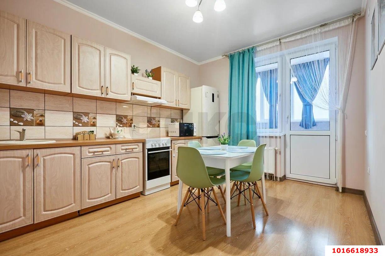Фото №4: 1-комнатная квартира 45&nbsp;м², 10/24&nbsp;эт. - Краснодар, Центральный внутригородской округ, Черёмушки, мкр. ЖК Солнечный Остров, ул. Ставропольская, 336/6