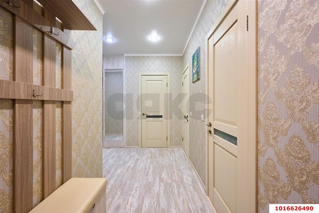 Фото №15: 3-комнатная квартира 75&nbsp;м², 8/13&nbsp;эт. - Краснодар, Прикубанский внутригородской округ, Славянский, мкр. Светлоград, ул. Красных Партизан, 1/4к1