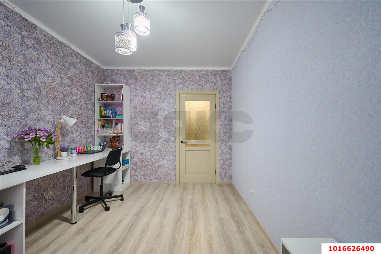 Фото №7: 3-комнатная квартира 75&nbsp;м², 8/13&nbsp;эт. - Краснодар, Прикубанский внутригородской округ, Славянский, мкр. Светлоград, ул. Красных Партизан, 1/4к1