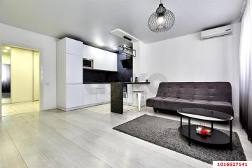 Фото №1: 2-комнатная квартира 55 м², 9/22 эт. - Краснодар, мкр. ЖК Губернский, ул. им. Героя Яцкова И.В., 15к2
