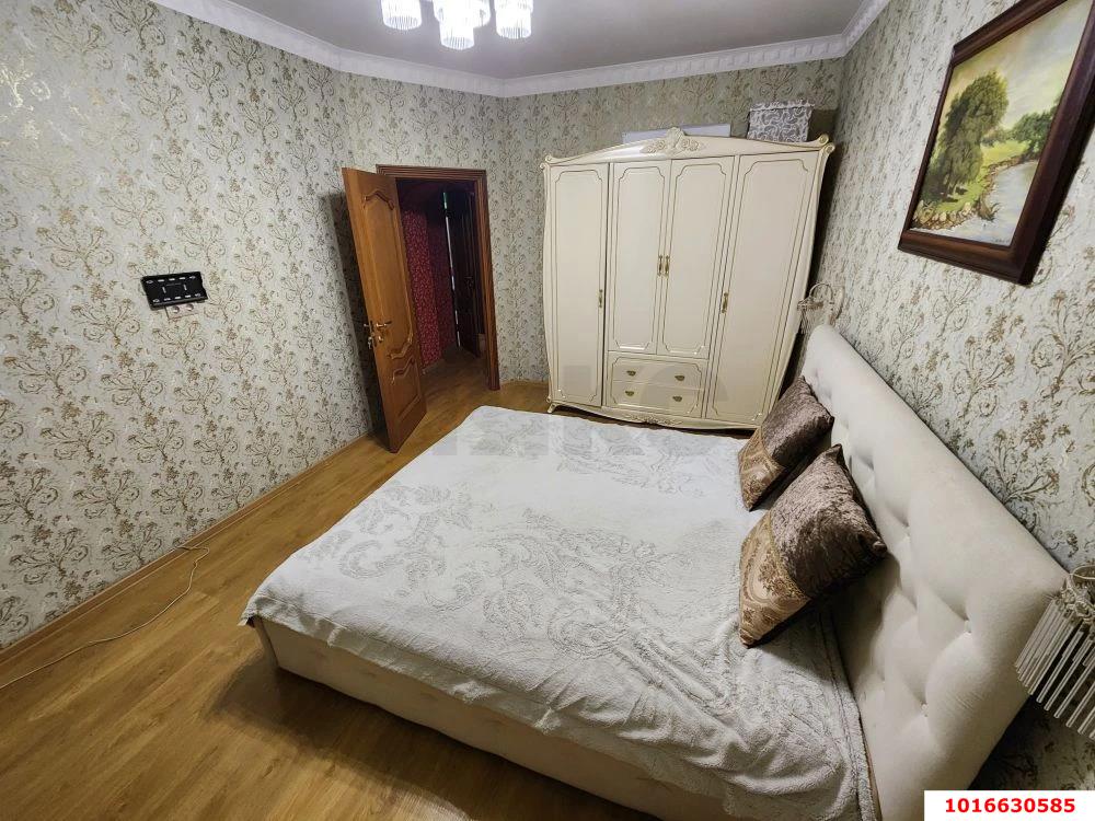 Фото №7: 4-комнатная квартира 83&nbsp;м², 2/4&nbsp;эт. - Краснодар, Центральный внутригородской округ, мкр. Центральный, ул. Митрофана Седина, 2