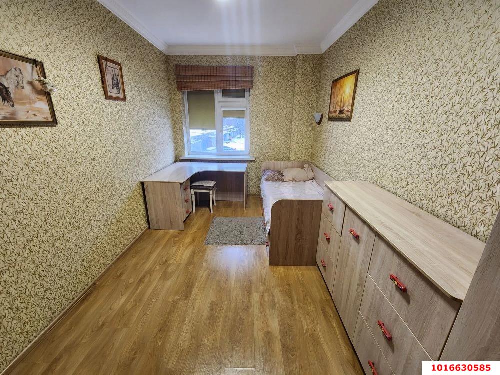Фото №9: 4-комнатная квартира 83&nbsp;м², 2/4&nbsp;эт. - Краснодар, Центральный внутригородской округ, мкр. Центральный, ул. Митрофана Седина, 2
