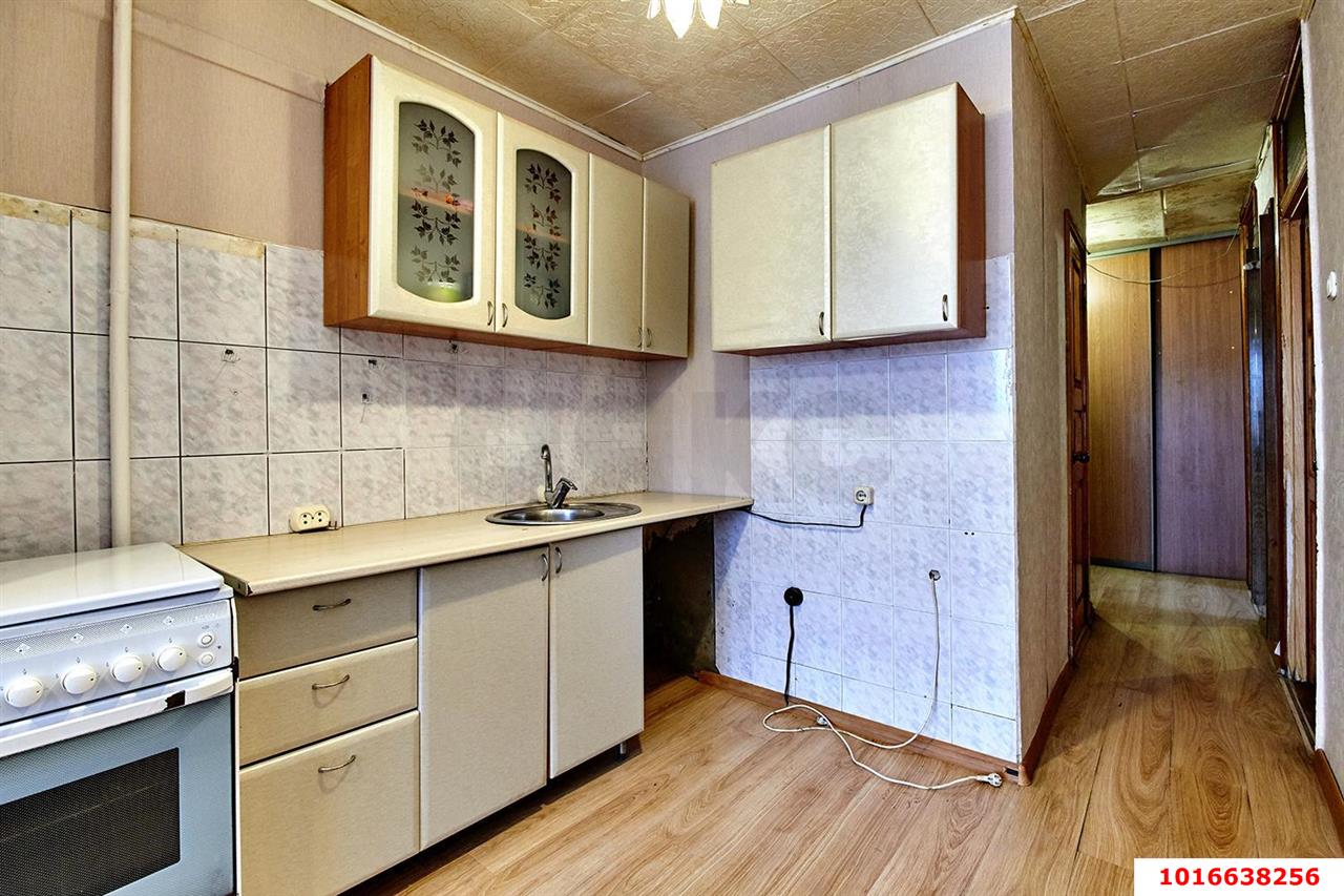 Фото №3: 3-комнатная квартира 60&nbsp;м², 2/9&nbsp;эт. - Краснодар, Прикубанский внутригородской округ, мкр. Фестивальный, ул. Гагарина, 132
