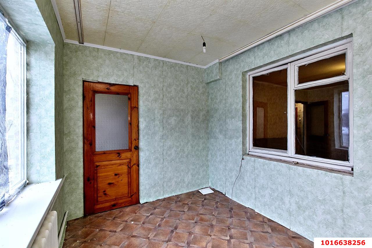 Фото №10: 3-комнатная квартира 60&nbsp;м², 2/9&nbsp;эт. - Краснодар, Прикубанский внутригородской округ, мкр. Фестивальный, ул. Гагарина, 132