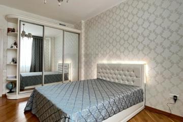 Фото №1: 3-комнатная квартира 118 м², 2/10 эт. - Краснодар, мкр. Центральный, ул. Кубанская набережная, 4