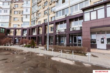 Фото №1: Торговое помещение 248 м², 1/24 эт. - Краснодар, мкр. жилой комплекс Триумф, ул. имени П.М. Гаврилова, 27